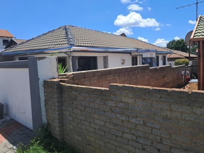 3 Bedroom House for Sale For Sale in Naturena - MR664062