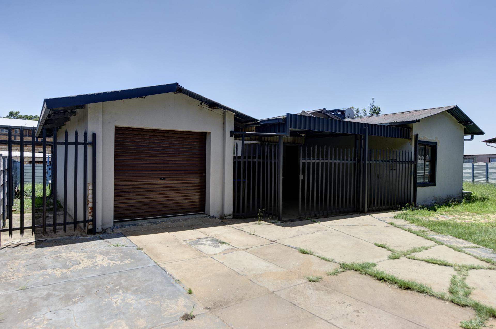 Front View of property in Vanderbijlpark