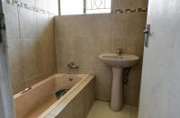 Bathroom 1 of property in Vanderbijlpark