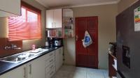 Kitchen - 6 square meters of property in Soshanguve East