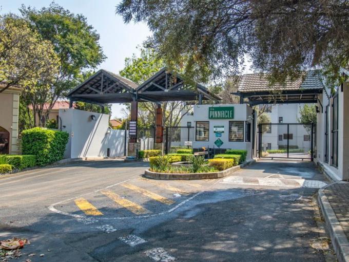 2 Bedroom Apartment for Sale For Sale in Douglasdale - MR664195