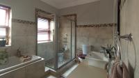 Bathroom 2 - 10 square meters of property in Bronberg