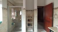 Main Bathroom - 14 square meters of property in Bronberg