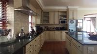 Kitchen - 26 square meters of property in Bronberg