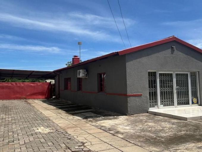 6 Bedroom Commercial for Sale For Sale in Rustenburg - MR664372