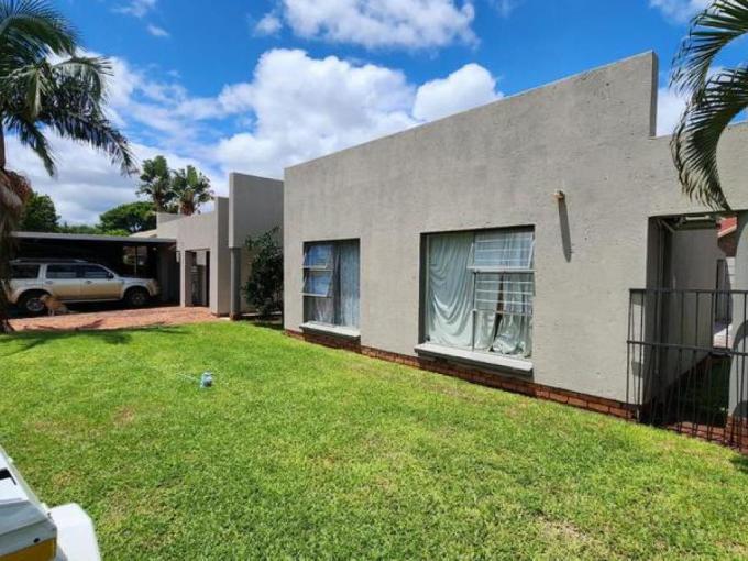 3 Bedroom Duet for Sale For Sale in Doornpoort - MR664418