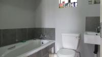 Bathroom 1 - 3 square meters of property in Fleurhof