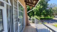 Balcony - 6 square meters of property in Bedfordview