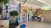 Patio - 24 square meters of property in Bedfordview