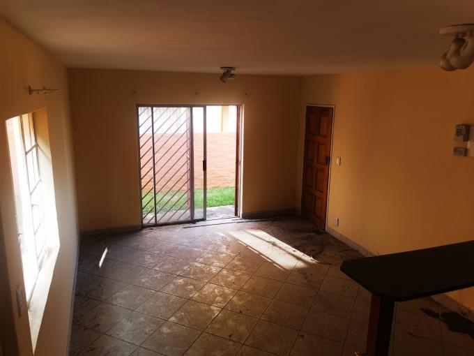 2 Bedroom Duplex for Sale For Sale in Bergsig - Heidelberg - MR664657