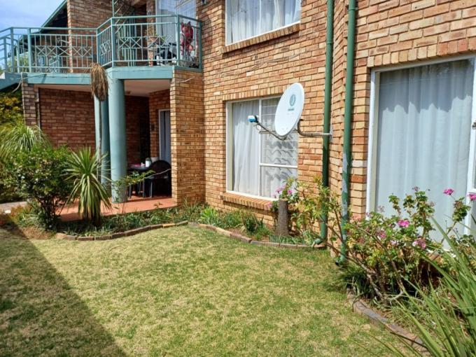 2 Bedroom Simplex for Sale For Sale in Ontdekkerspark - MR664720