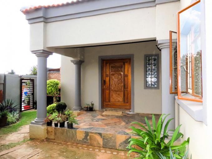 3 Bedroom House for Sale For Sale in Eersterust - MR664726