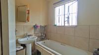 Bathroom 1 - 6 square meters of property in Elandspoort