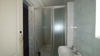 Bathroom 1 - 17 square meters of property in Klopperpark