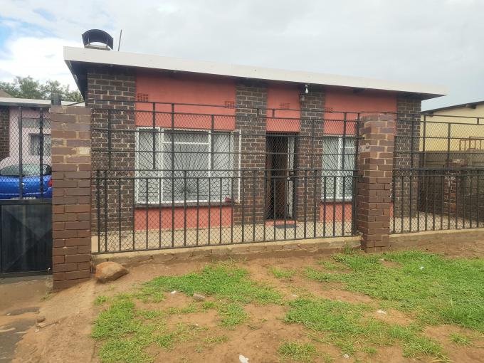 4 Bedroom House for Sale For Sale in Soweto - MR664974