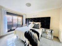 Main Bedroom of property in Emalahleni (Witbank) 