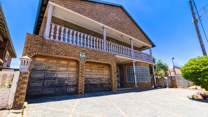 7 Bedroom House for Sale For Sale in Lenasia - MR664979