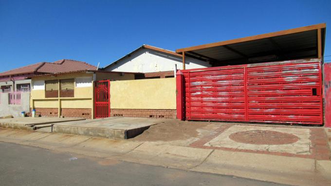 2 Bedroom House for Sale For Sale in Soshanguve - MR665027