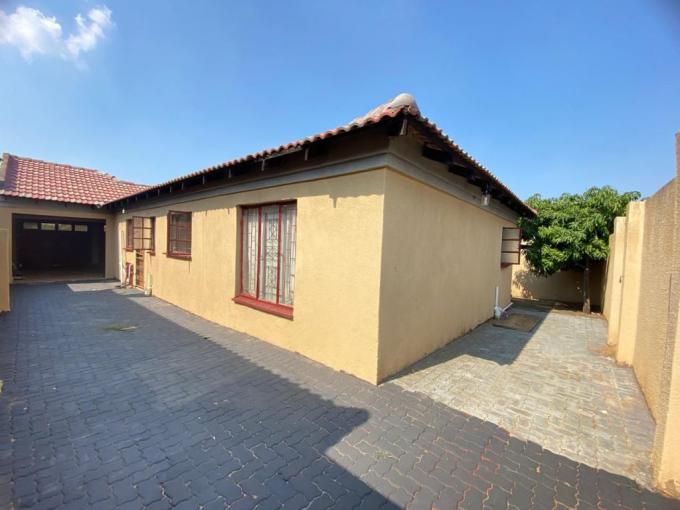 3 Bedroom House for Sale For Sale in Tlhabane West - MR665133