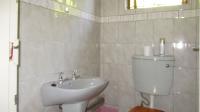 Guest Toilet - 2 square meters of property in Rangeview