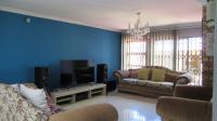 Lounges - 64 square meters of property in Rangeview