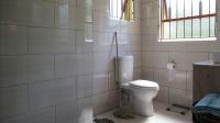 Main Bathroom - 8 square meters of property in Rangeview