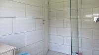 Main Bathroom - 8 square meters of property in Rangeview