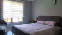 Main Bedroom - 24 square meters of property in Rangeview