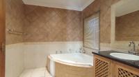 Main Bathroom - 10 square meters of property in Helderkruin