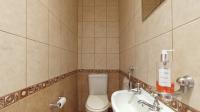 Guest Toilet - 3 square meters of property in Helderkruin