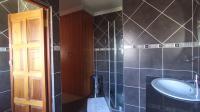 Bathroom 1 - 6 square meters of property in Savannah Country Estate