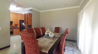 Dining Room - 11 square meters of property in Savannah Country Estate