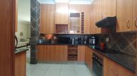 Kitchen - 12 square meters of property in Savannah Country Estate