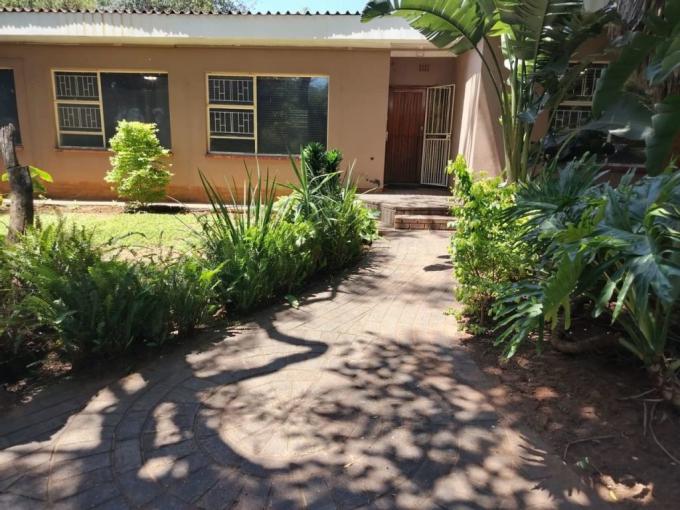 4 Bedroom House for Sale For Sale in Protea Park Remove - MR665279