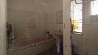 Bathroom 1 - 12 square meters of property in Villieria