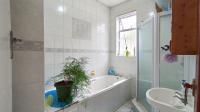 Bathroom 1 - 8 square meters of property in Bulwer (Dbn)