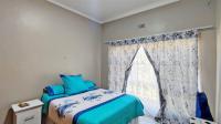 Bed Room 1 - 13 square meters of property in Brakpan