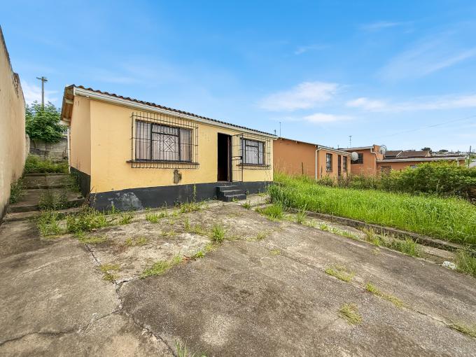 2 Bedroom House for Sale For Sale in Mdantsane - MR665353