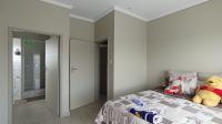 Main Bedroom - 13 square meters of property in Cosmo City