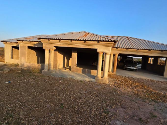 4 Bedroom House for Sale For Sale in Thohoyandou - MR665459