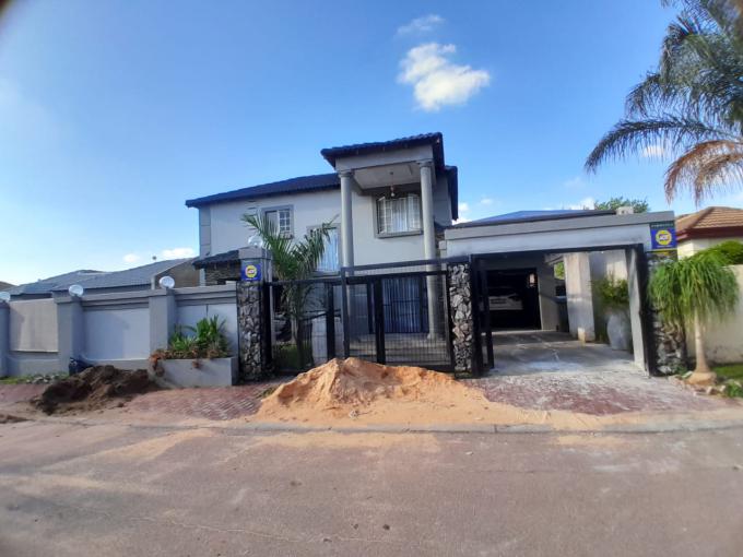 4 Bedroom House for Sale For Sale in Rosslyn - MR665466