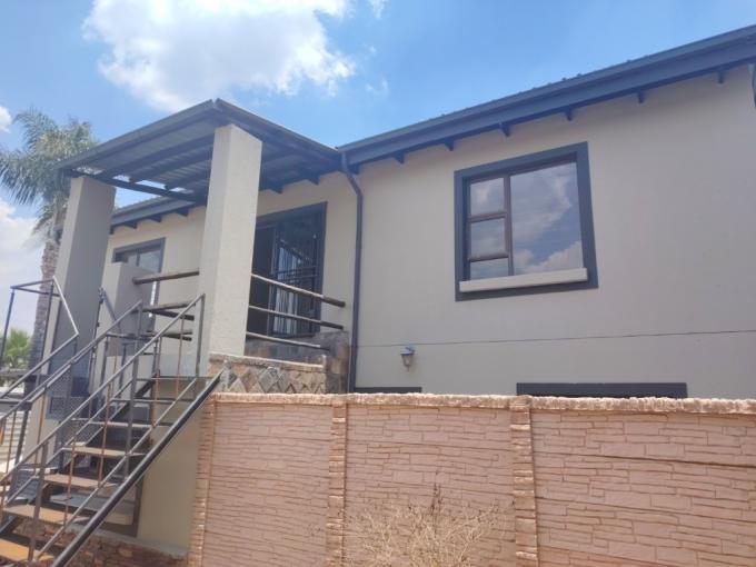 2 Bedroom Apartment to Rent in Rietfontein - Property to rent - MR665503