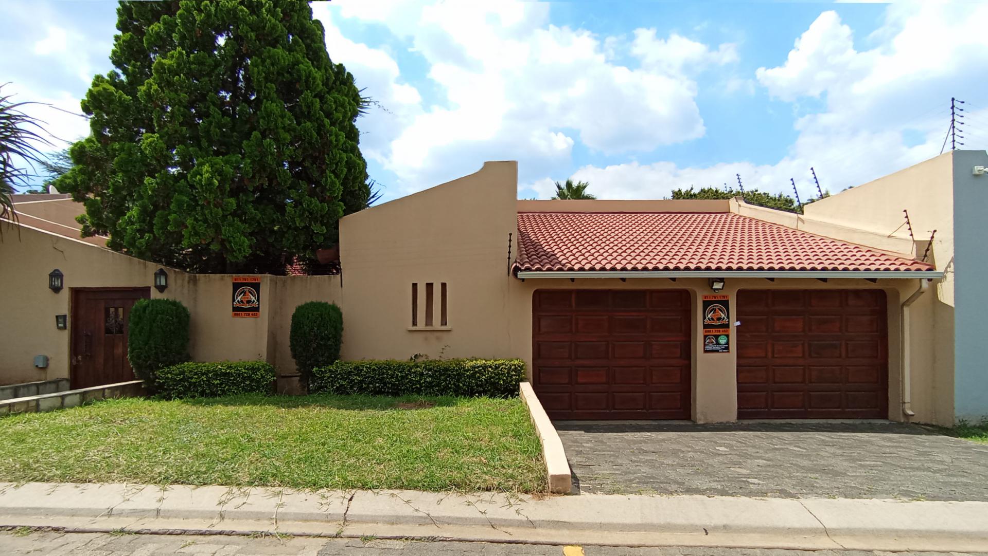 Front View of property in Paulshof