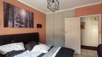 Bed Room 1 - 17 square meters of property in Paulshof