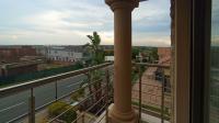 Balcony - 8 square meters of property in Blue Valley Golf Estate