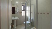 Bathroom 3+ - 15 square meters of property in Blue Valley Golf Estate