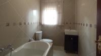 Bathroom 1 - 5 square meters of property in Blue Valley Golf Estate