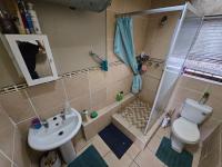 Bathroom 1 of property in Port Elizabeth Central