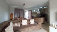 Lounges - 9 square meters of property in Sagewood