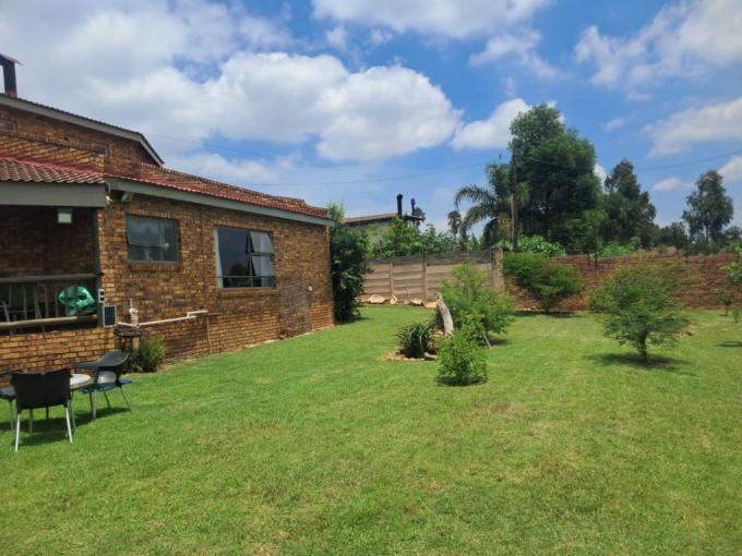 4 Bedroom House for Sale For Sale in Piet Retief - MR666673